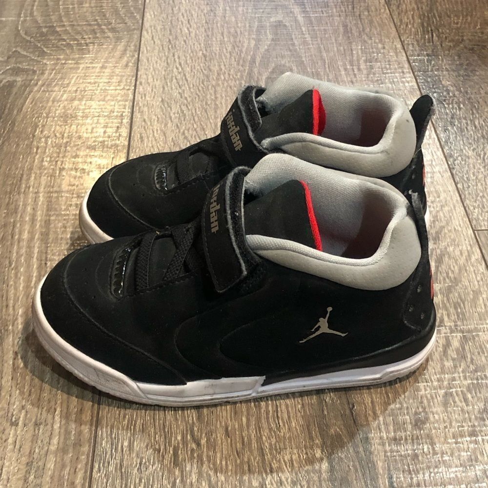 Jordan Big Fund Shoes Size 9C Black and White Velcro Sneakers with Red Accent